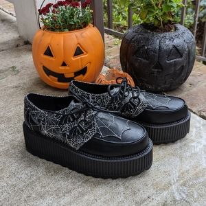 Strange kvlt creepers